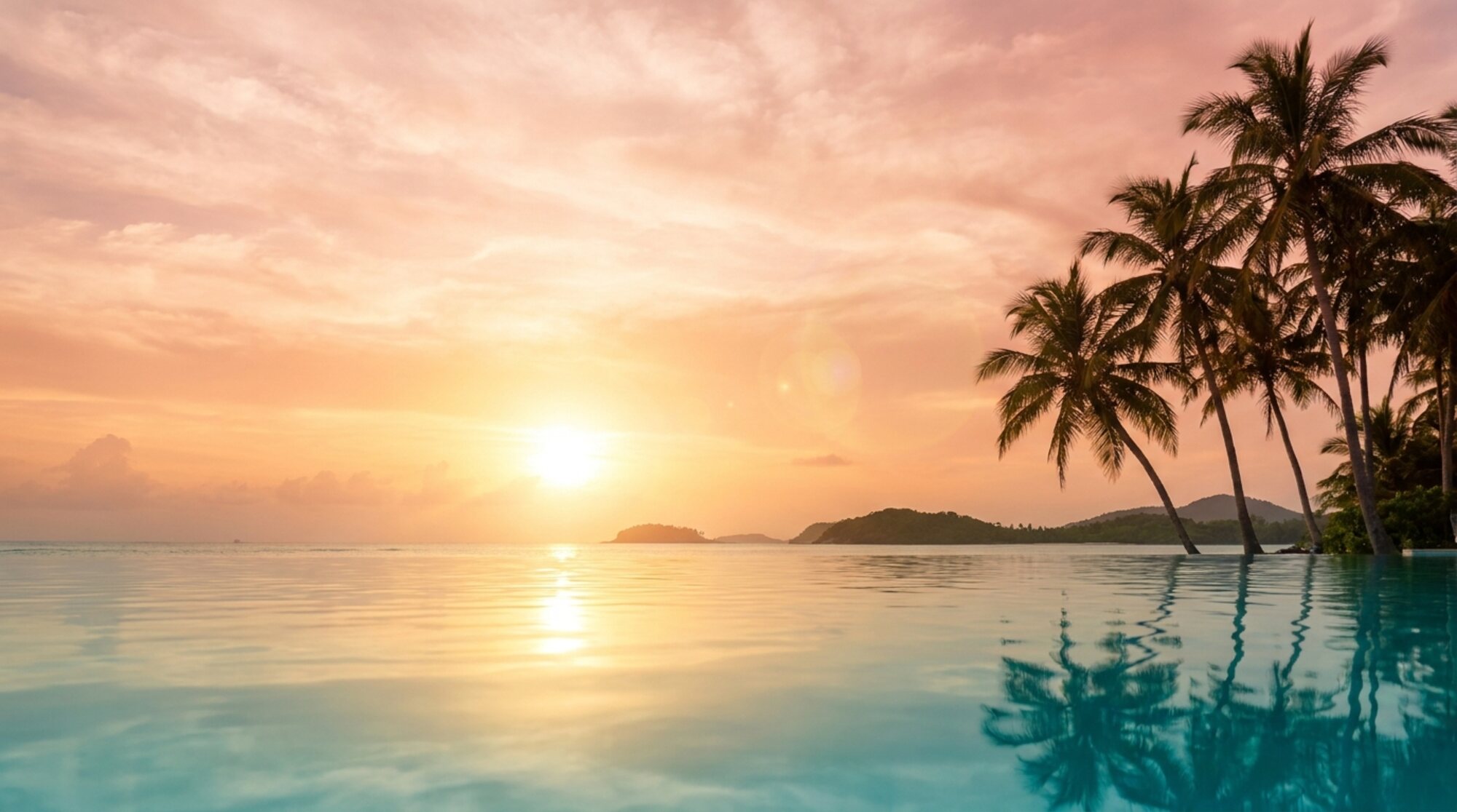 Sunset over the turquoise sea in Saint Martin